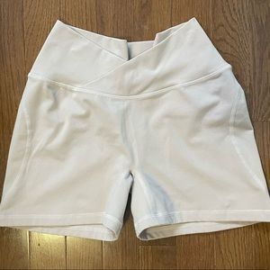 Alphalete surface short